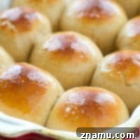 Copycat Kings Hawaiian Rolls 8 Love King's Hawaiian bread rolls? Once you try them homemade, you'll never go back to storebought again. So easy to make and so soft inside you won't be able to stop eating them!