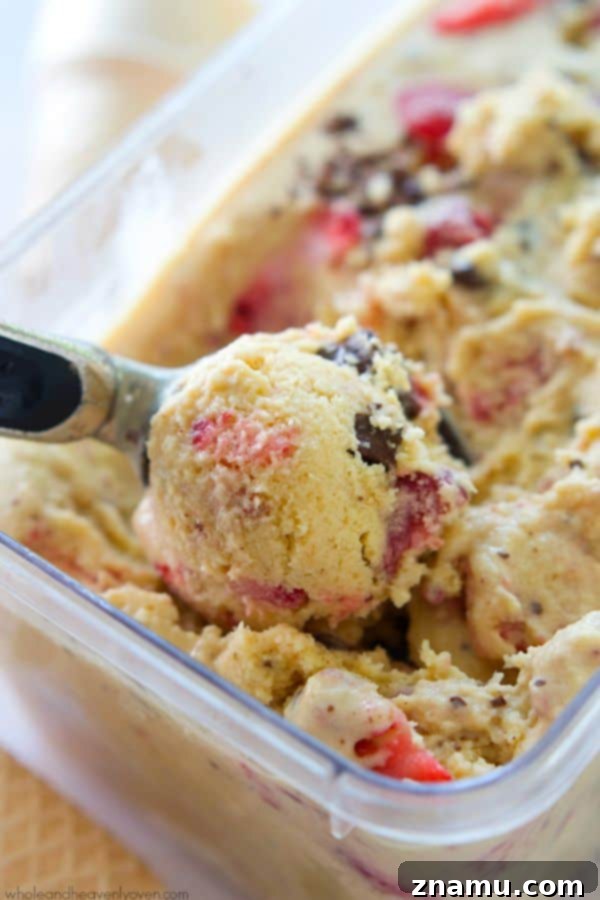 Sweet Peach Blueberry Oat Crumble 11 Creamy strawberry swirl chocolate chip ice cream, swirled with juicy strawberry sauce and loaded with chocolate chips.
