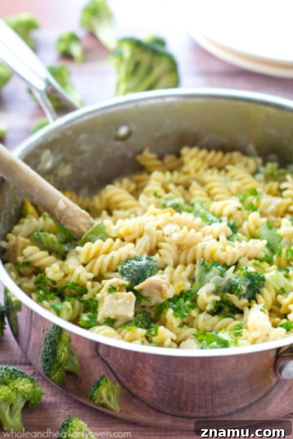 Creamy Skillet Chicken Broccoli Mac 2 Dinner's on the table in only 30 minutes in one pan when you make this extra-comforting broccoli and chicken-loaded mac 'n' cheese.---Destined to become a weeknight regular! @WholeHeavenly
