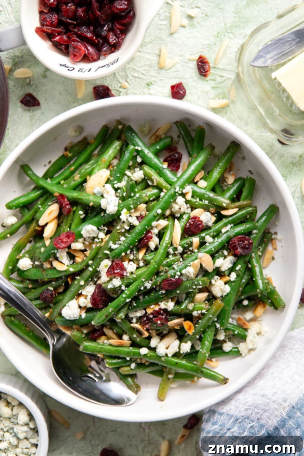 Brown Butter Green Beans with Cranberries 4 Easy 15-Minute Cranberry Green Beans with Toasted Almonds and Blue Cheese