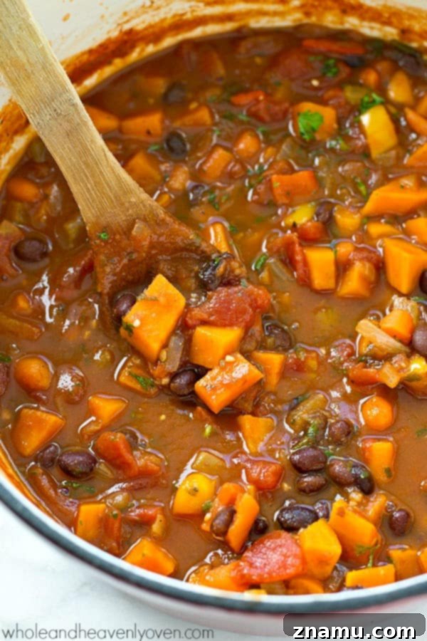 Quick Plant Based Chili 2 You won't even miss the meat at all in this super-flavorful veggie-packed vegetarian chili that comes together in only 30 minutes! Perfect for a healthier game-day dinner!
