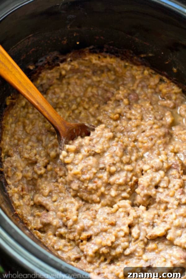 Crockpot Banana Bread Steel-Cut Oats 4 Creamy homemade steel-cut oatmeal that cooks low 'n' slow for hours in the crockpot and loaded with banana bread flavors! The best way to start the day.