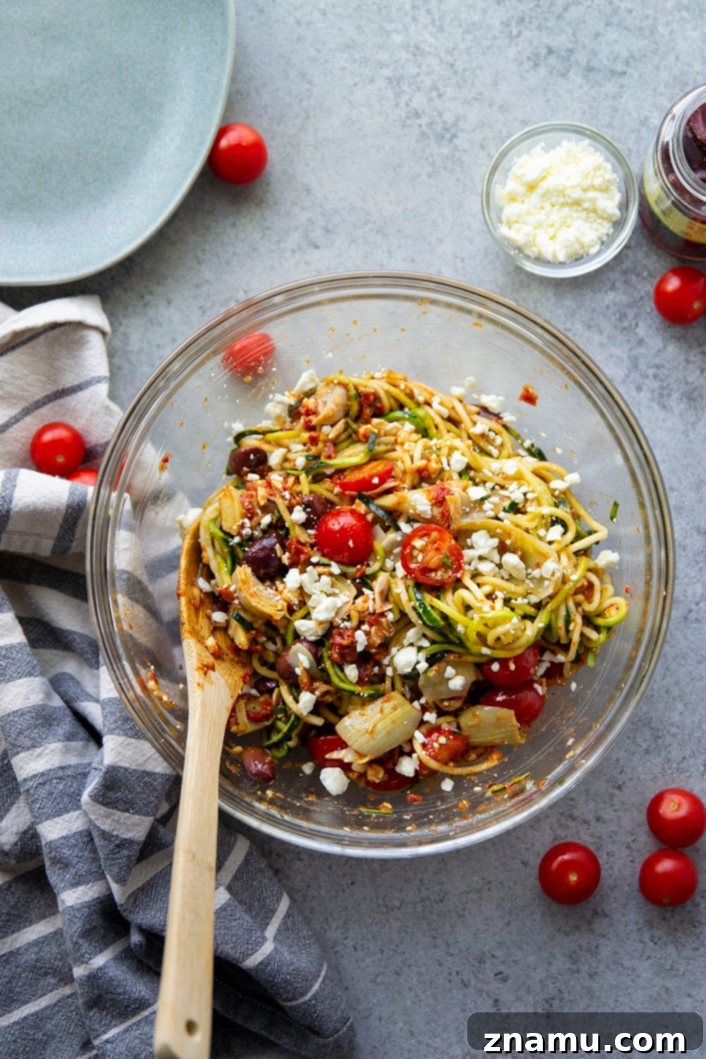 Sun-Drenched Mediterranean Zoodle Salad 5 Loaded with tons of fresh, healthy Mediterranean goodness and a flavorful sun-dried tomato dressing, this Mediterranean zucchini noodle salad will quickly become a favorite!