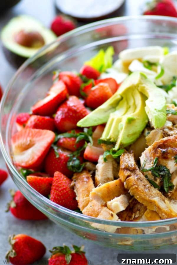 Kavanozda Kat Kat Taco Salatası, Chipotle Ranch Soslu 12 Sweet and savory Balsamic Grilled Chicken Strawberry Caprese Salad with mozzarella