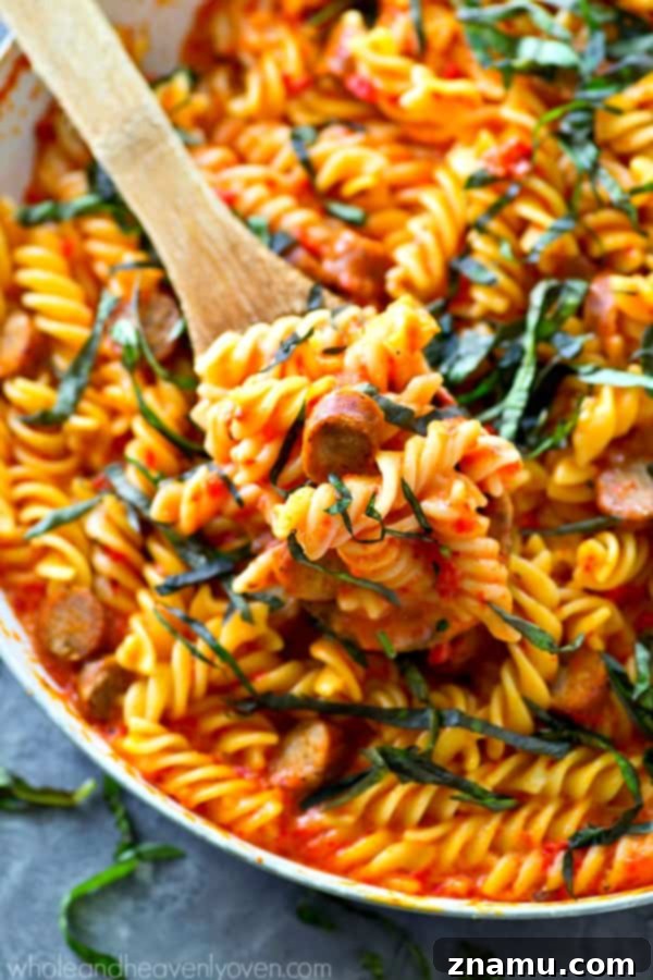 One-Pan Roasted Red Pepper Sausage Mac & Cheese 6 Serving Skillet Mac and Cheese with Fresh Basil