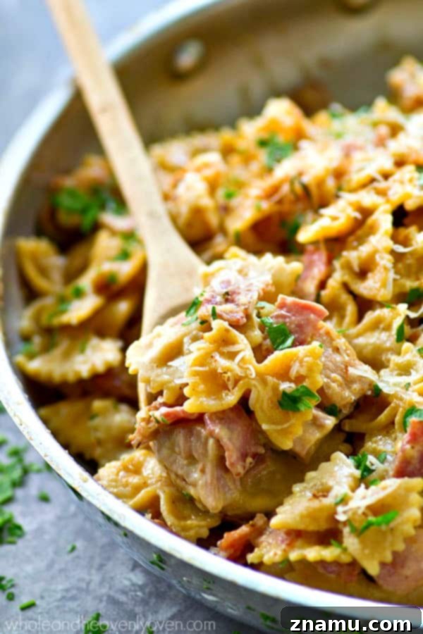 Cajun Chicken & Bacon Alfredo Pasta 5 Creamy One-Pot Cajun Chicken Pasta Alfredo, perfectly seasoned and ready to eat.
