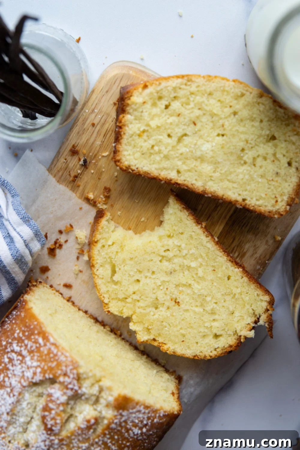 Classic Vanilla Pound Cake 6 Soft, buttery vanilla pound cake is baked with pure vanilla extract and real vanilla beans for one keeper cake that every baker needs in their repertoire!
