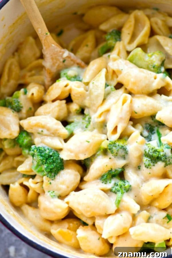 One-Pan Cheesy Broccoli Pasta 4 Healthy One-Pot Cheesy Broccoli Pasta: Low Calorie Comfort Food Recipe