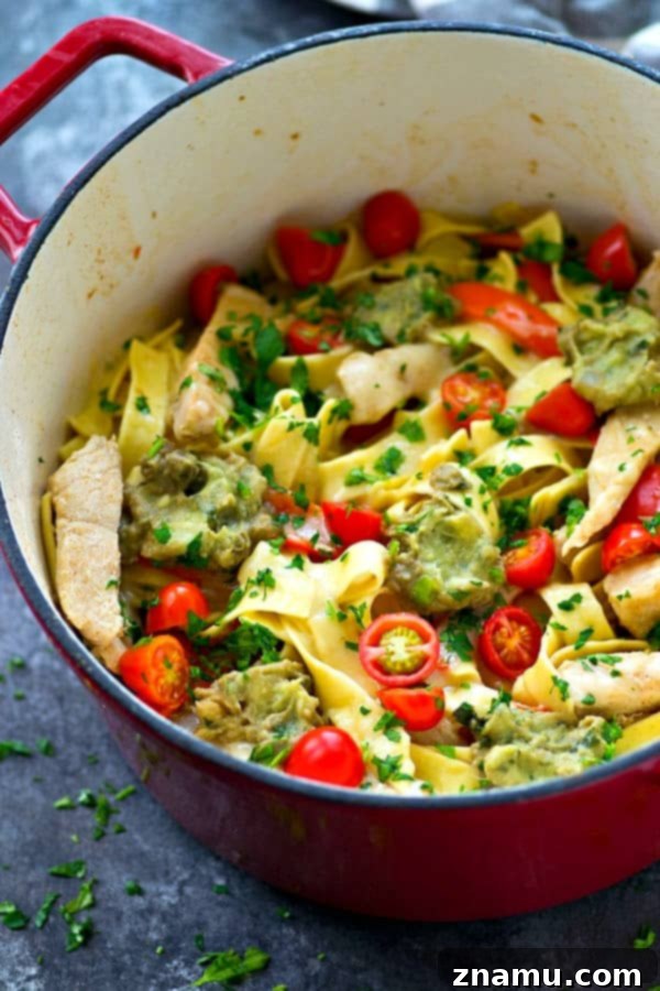 Speedy Skillet Chicken Fajita Fettuccine 3 Close-up of One-Pot Chicken Fajita Fettuccine Skillet with colorful bell peppers and tender chicken.
