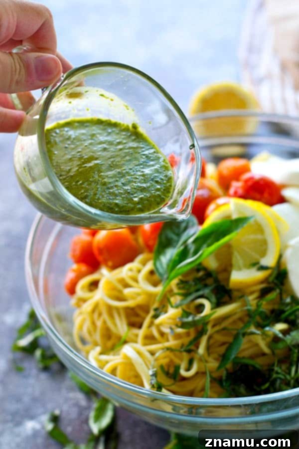 Charred Tomato and Mozzarella Spaghetti with Bright Lemon Basil Dressing 4 Juicy charred tomatoes, soft mozzarella cheese, and tons of flavorful lemon basil dressing make this spaghetti salad the ultimate summer side that you'll find yourself making again and again.