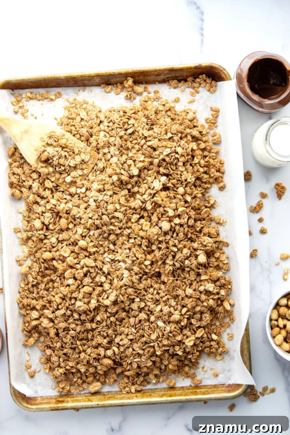 Swirled Peanut Butter Nutella Granola 5 Sweet nutella and creamy peanut butter are a dream pairing in this perfectly crunchy homemade peanut butter nutella granola.