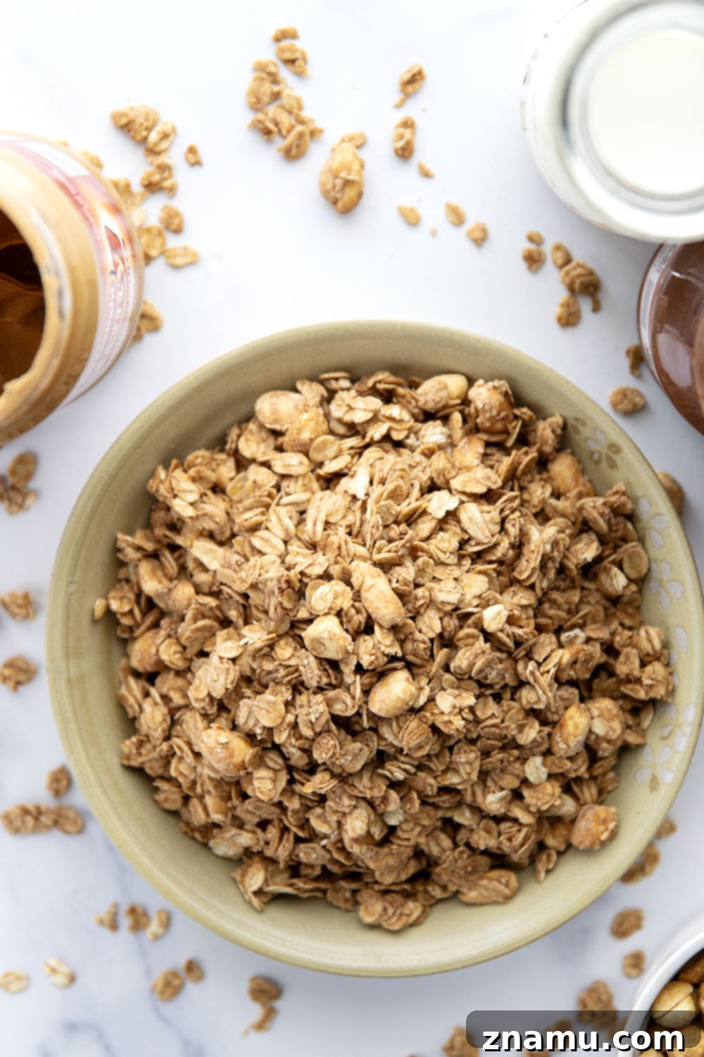 Swirled Peanut Butter Nutella Granola 6 Sweet nutella and creamy peanut butter are a dream pairing in this perfectly crunchy homemade peanut butter nutella granola.