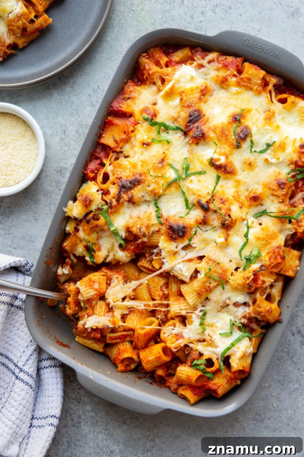 Ultimate Three-Cheese Beef Ziti 2 Baked in layers of 3 kinds of cheese and lots of hearty beef marinara sauce, this 3-cheese beef ziti is an easy weeknight dinner and everyone's favorite comfort food!