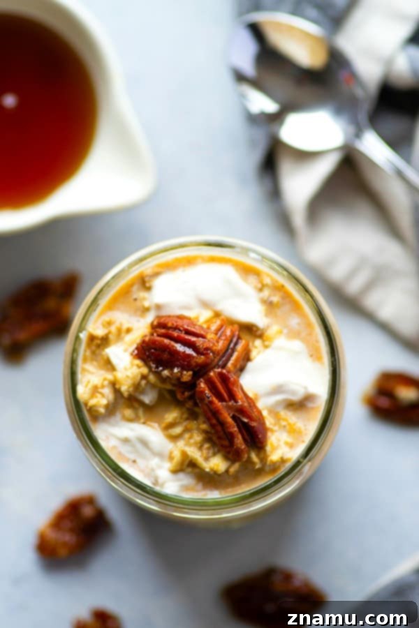 Sweet maple syrup, creamy pumpkin, and a luscious swirl of cheesecake take these pumpkin overnight oats over the top! Only TEN minutes of prep time the night before.