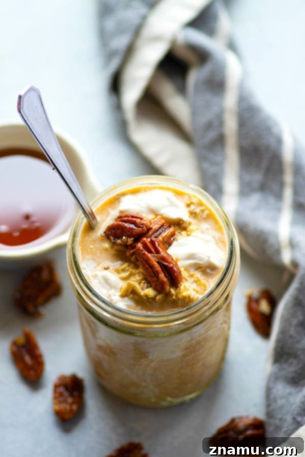 Sweet maple syrup, creamy pumpkin, and a luscious swirl of cheesecake take these pumpkin overnight oats over the top! Only TEN minutes of prep time the night before.