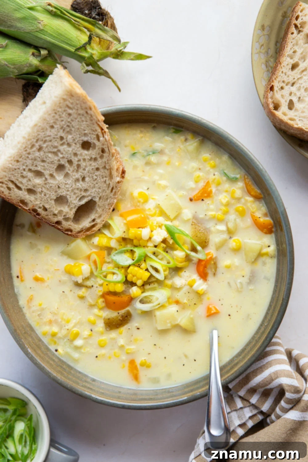 Velvety Sweet Corn Chowder 6 Loaded with fresh sweet corn and lots of tender vegetables in a rich broth, this creamy corn chowder comes together in minutes and is perfect for using up an abundance of sweet corn!
