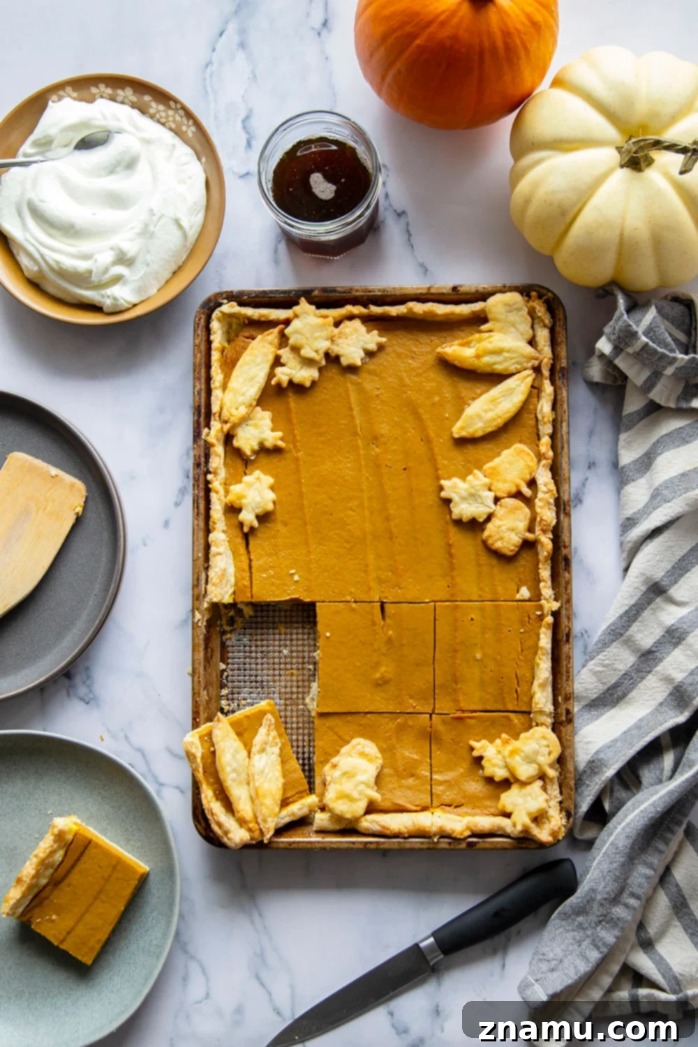 Easy Sheet Pan Pumpkin Pie Bars 2 Serve a crowd effortlessly with this easy Sheet Pan Pumpkin Pie, made entirely on a single baking sheet and bursting with classic fall flavors.