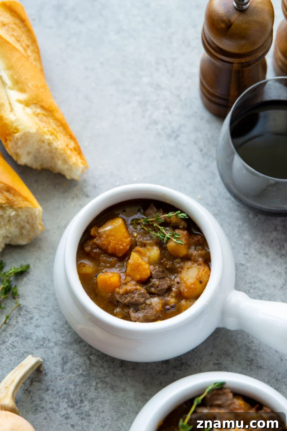 Hearty Chipotle Butternut Beef Braise 4 Sweet butternut squash and spicy chipotle add so many layers of flavor to this hearty butternut squash beef stew! It's made entirely in one pot and will make your house smell incredible.