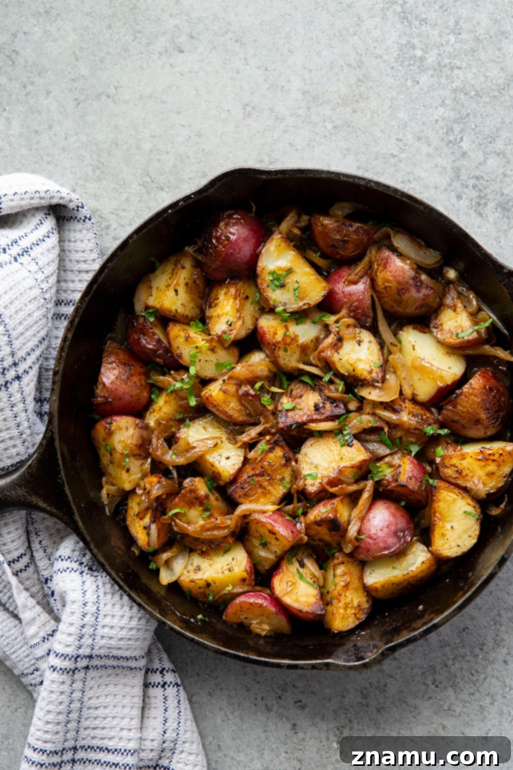 Crispy Potatoes with Sweet Caramelized Onions 5 Perfectly crispy pan fried potatoes are tossed with flavorful caramelized onions for a stand-out potato side dish that's an incredible addition to any meal!