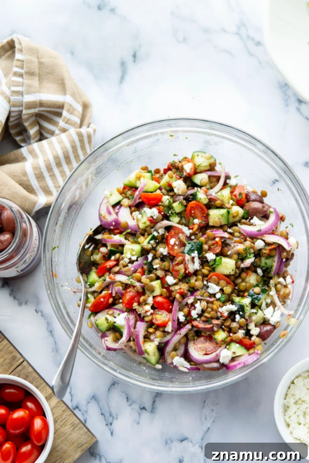 Vibrant Mediterranean Lentil Salad 4 Packed with fresh Mediterranean ingredients, tender lentils, and a flavorful citrus dressing, this Mediterranean lentil salad is quick to throw together and sure to be a lunch favorite!