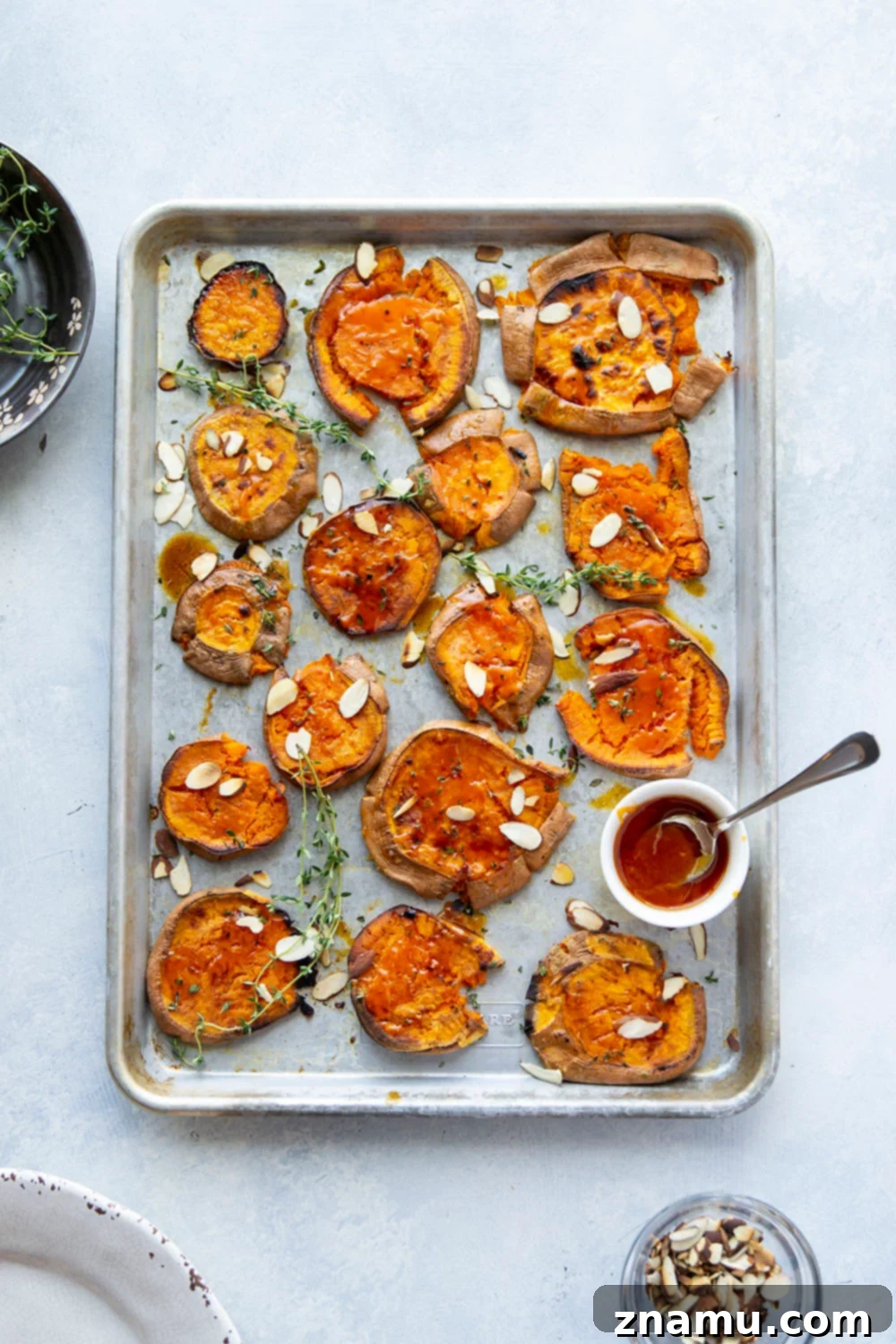 Crispy Smashed Sweet Potatoes with Hot Honey 6 Perfectly crispy smashed sweet potatoes are drizzled with a flavorful hot honey butter sauce and the easiest weeknight side dish that goes with anything!