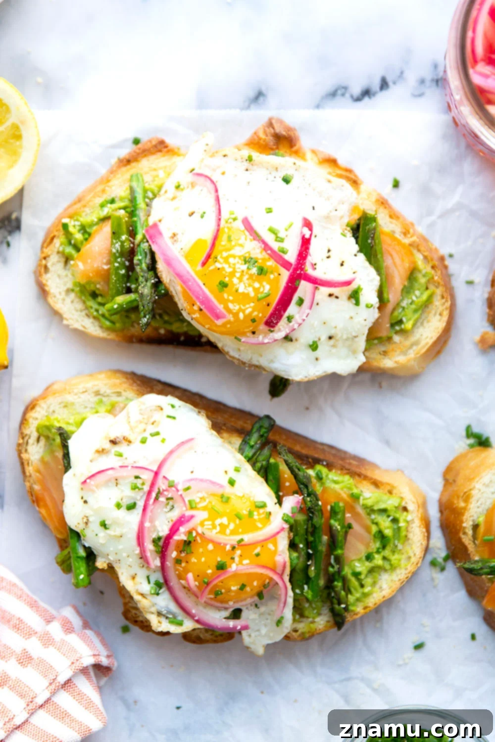Elevated Smoked Salmon, Asparagus & Avocado Toast 6 Flavorful smoked salmon, creamy avocado, and tender asparagus join forces in this smoked salmon avocado toast that's both impressive and quick to make!