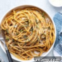 Fire-Roasted Red Pepper Pesto Pasta 8 Flavorful roasted red peppers and lots of fresh basil take this roasted red pepper pesto pasta to the next level! Try it with your favorite pasta with lots of Parmesan cheese on top.