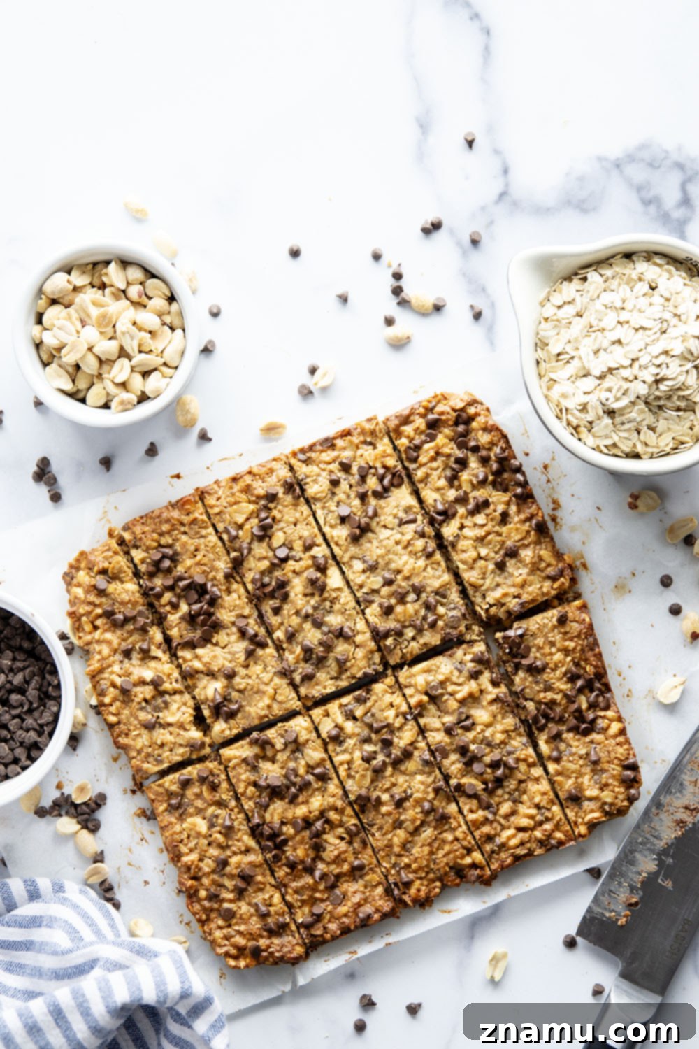 Decadent Peanut Butter Chocolate Granola Bars 5 Soft and chewy peanut butter chocolate granola bars are fast to mix up and make a filling grab-and-go snack or breakfast!