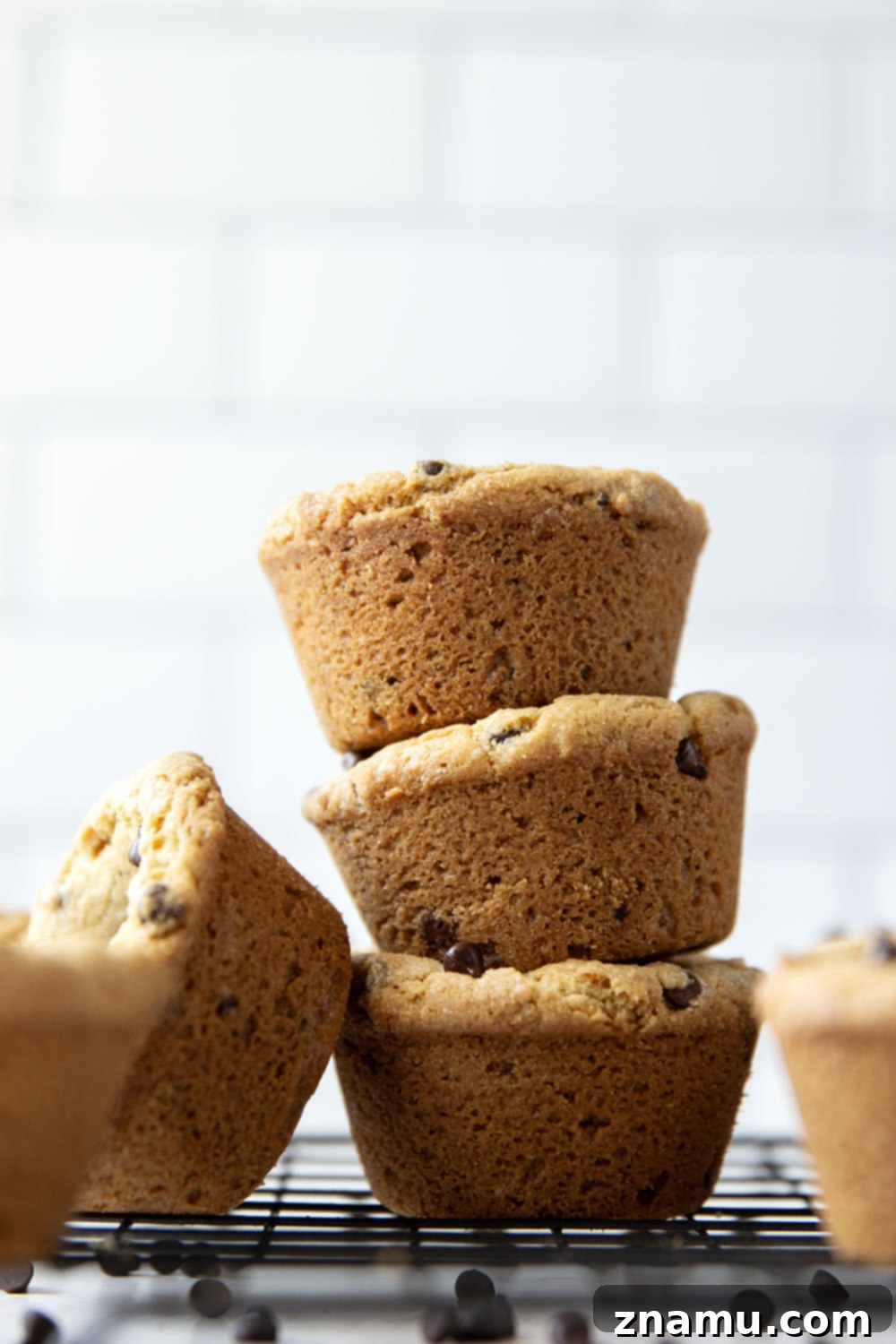 Ultimate Chocolate Chip Peanut Butter Cookie Cups 4 These soft and chewy peanut butter cookie cups are packed with plenty of creamy peanut butter and gooey chocolate chips. No-fuss, easy recipe that's ready in less than 30 minutes!