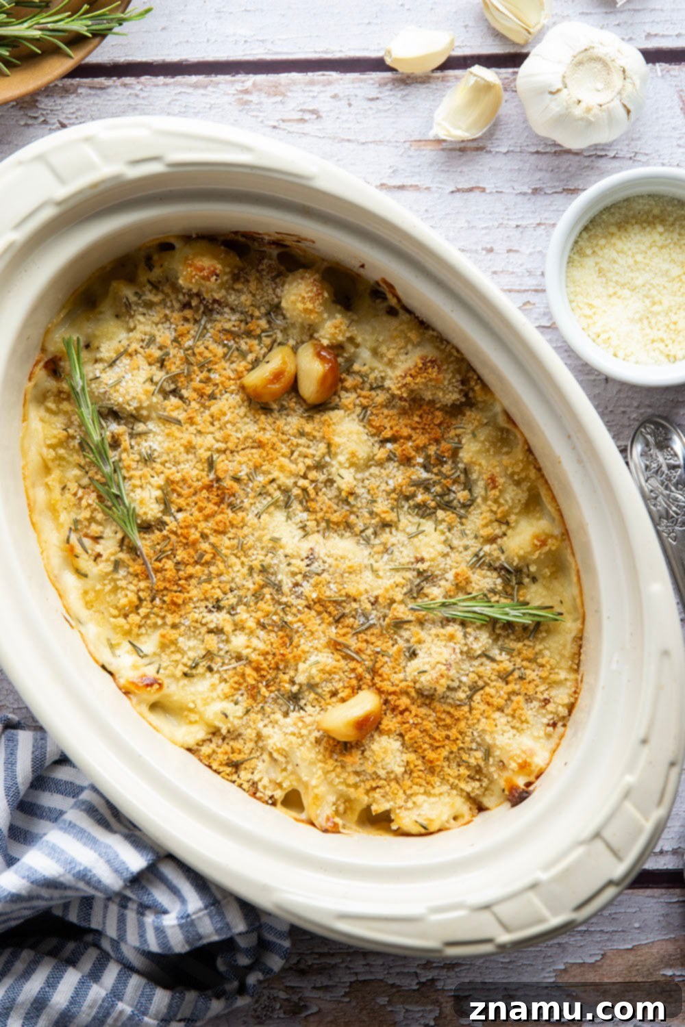 Garlicky Cheesy Cauliflower Gratin 3 A close-up of the creamy Roasted Garlic Cauliflower Au Gratin, showing the tender cauliflower and rich sauce.