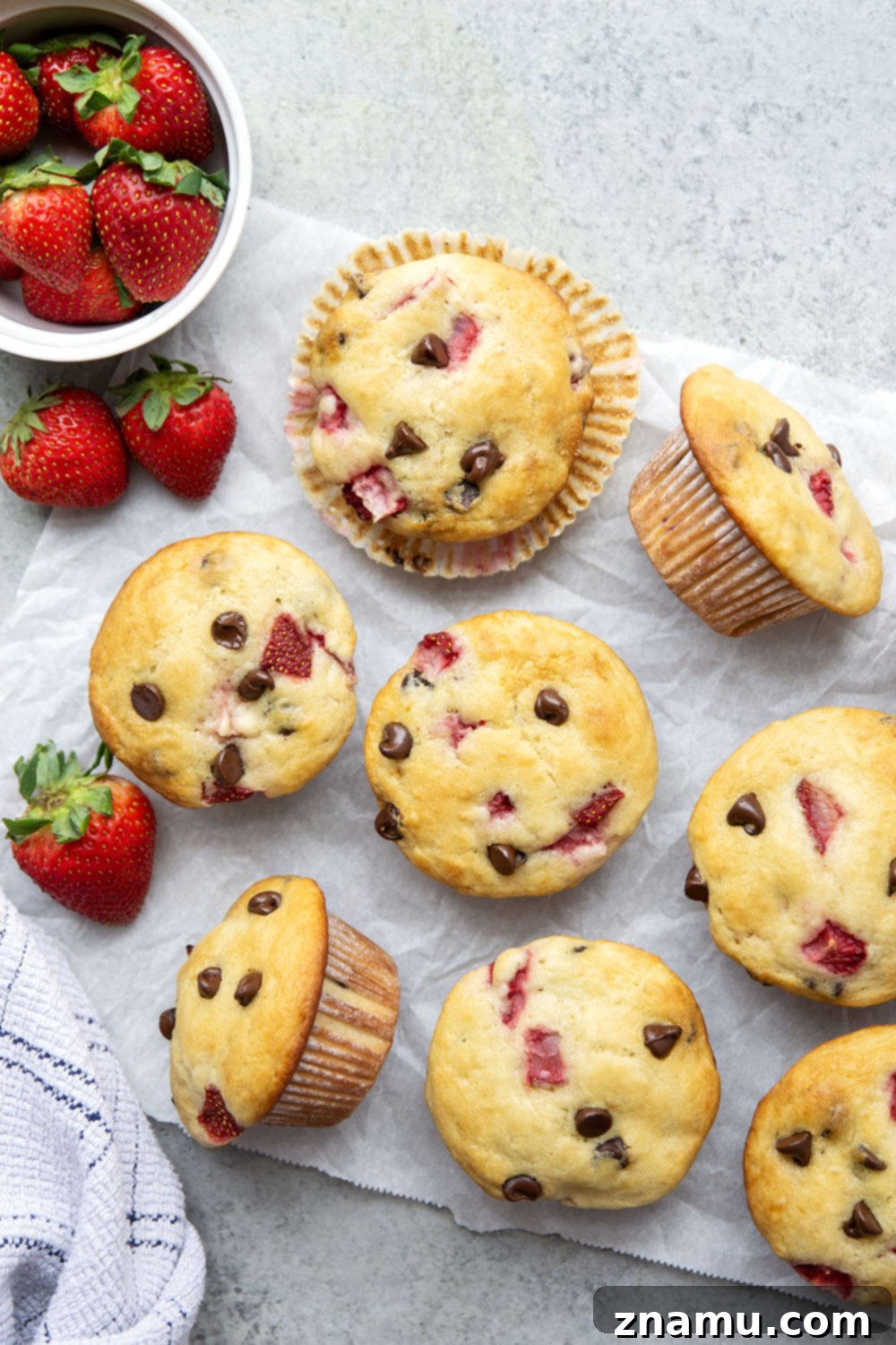 Gourmet Strawberry Chocolate Chip Muffins 5 Packed with gooey chocolate chips and juicy fresh strawberries, these strawberry chocolate chip muffins are quick to whip up and a breakfast favorite!