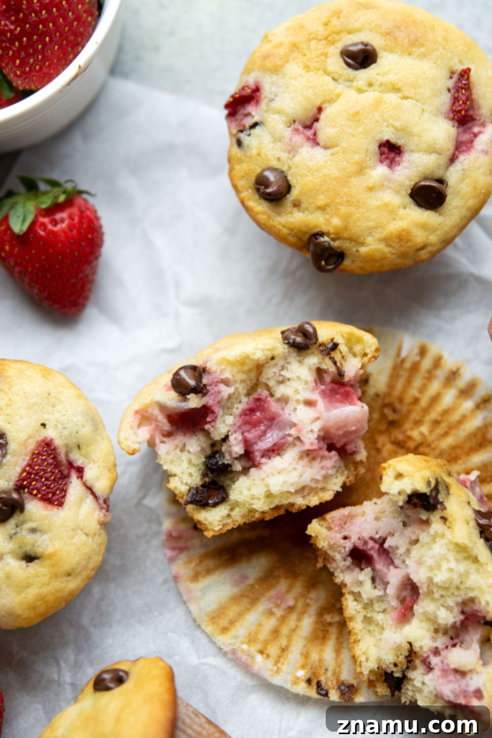 Gourmet Strawberry Chocolate Chip Muffins 6 Packed with gooey chocolate chips and juicy fresh strawberries, these strawberry chocolate chip muffins are quick to whip up and a breakfast favorite!