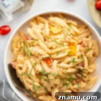Mediterranean Goat Cheese Tomato Pasta 8 Juicy cherry tomatoes, creamy goat cheese, and lots of fresh basil dress up this easy goat cheese pasta that's ready in only 30 minutes.