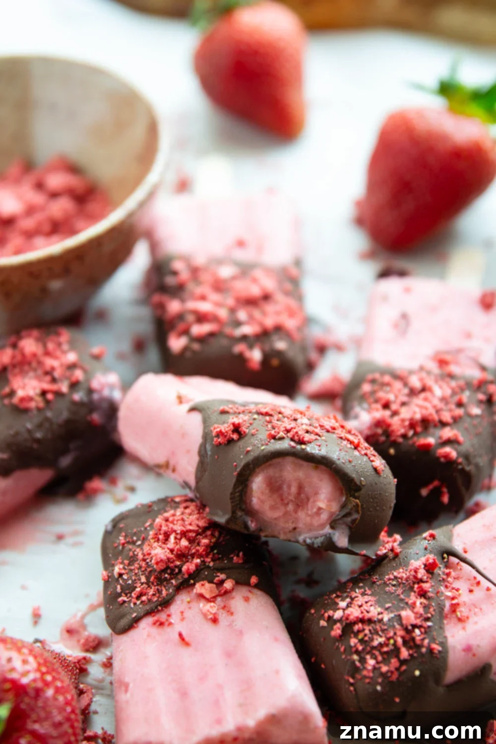 Chocolate-Kissed Strawberry Ice Pops 5 Choosing Fresh or Frozen Strawberries for Popsicles