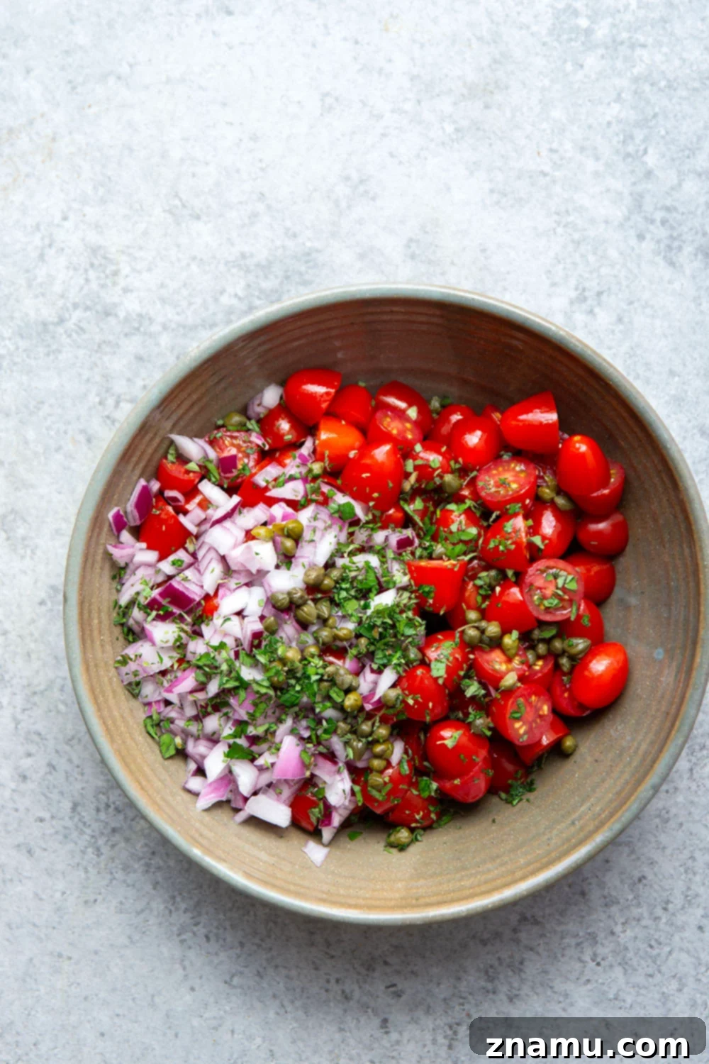 Creamy Ranch Cherry Tomato Delight 5 Sweet cherry tomatoes and fresh herbs collide in this summery cherry tomato salad that's tossed in a creamy homemade buttermilk ranch dressing.