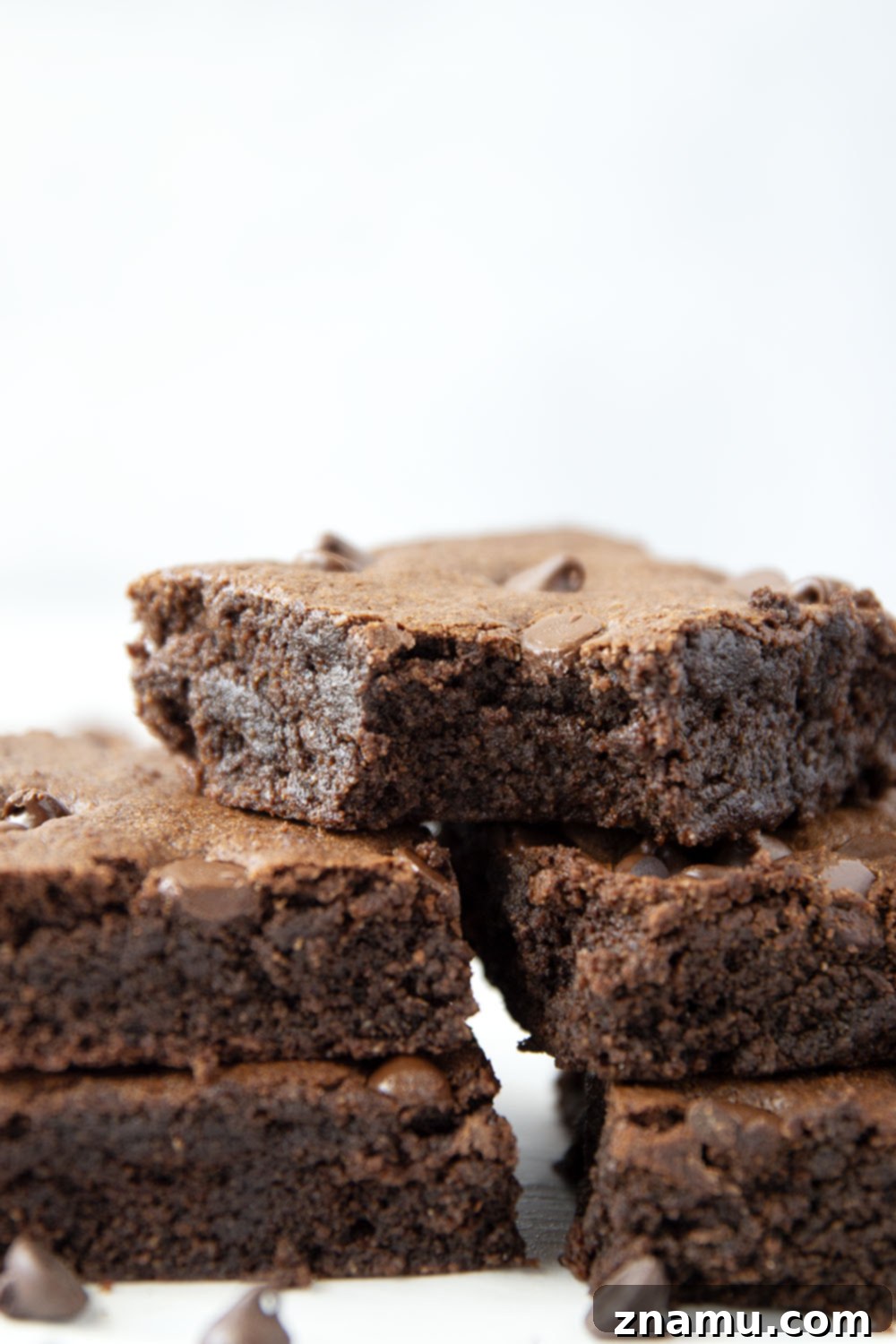 Decadent Almond Flour Brownies 6 Rich and fudgy almond flour brownies that mix up quickly in one bowl and are completely gluten-free!