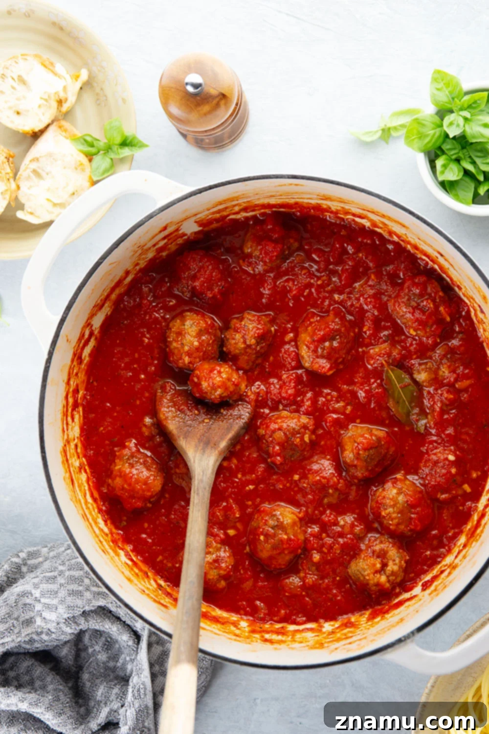 Simply Delicious Spaghetti and Meatballs 2 Easy 30-Minute Spaghetti and Meatballs with homemade marinara and juicy meatballs