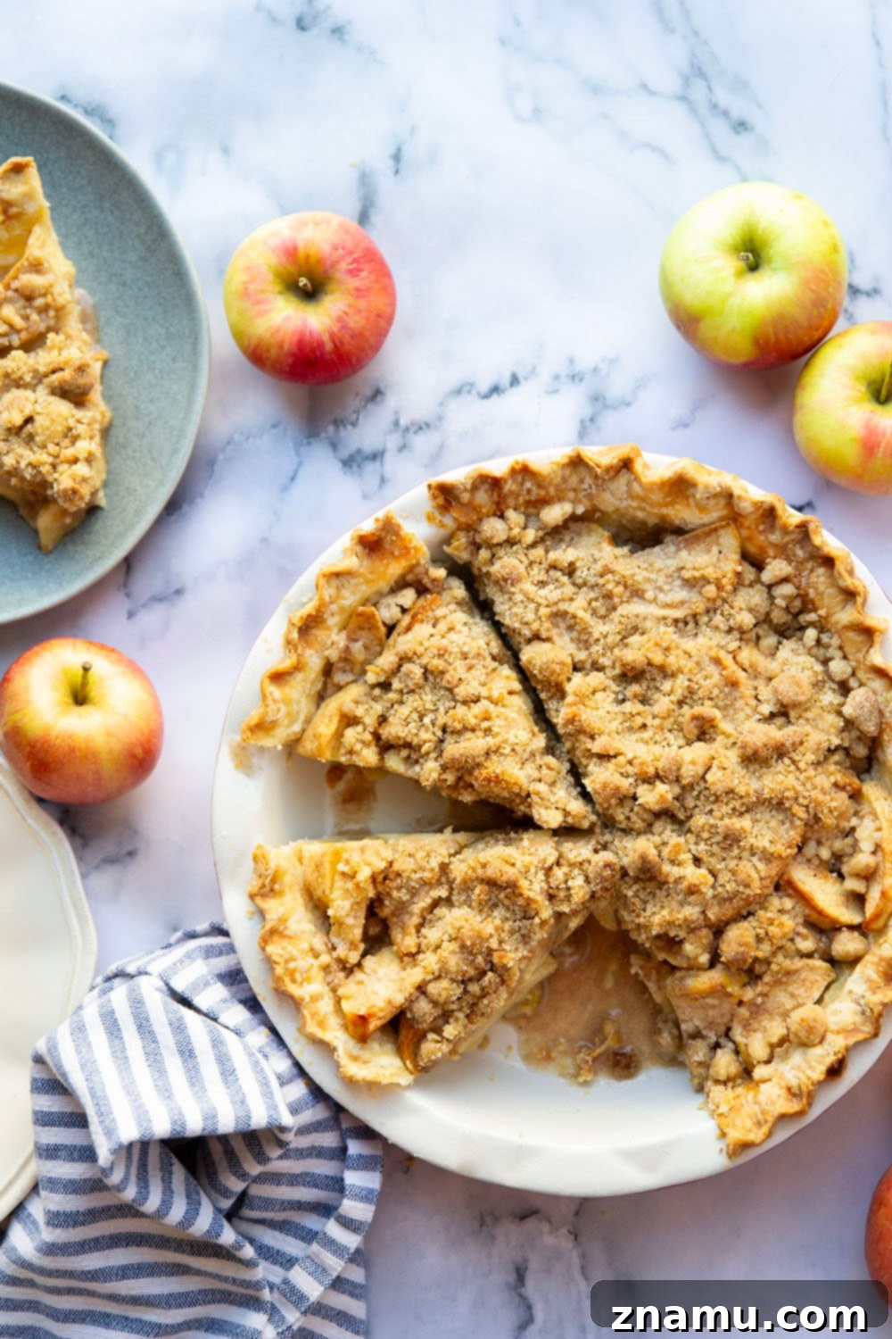 Classic Dutch Apple Pie Perfection 4 This is the best Dutch apple pie you'll ever make! The apples are full of warm fall spices (with a secret ingredient!) and topped with tons of buttery cinnamon streusel.
