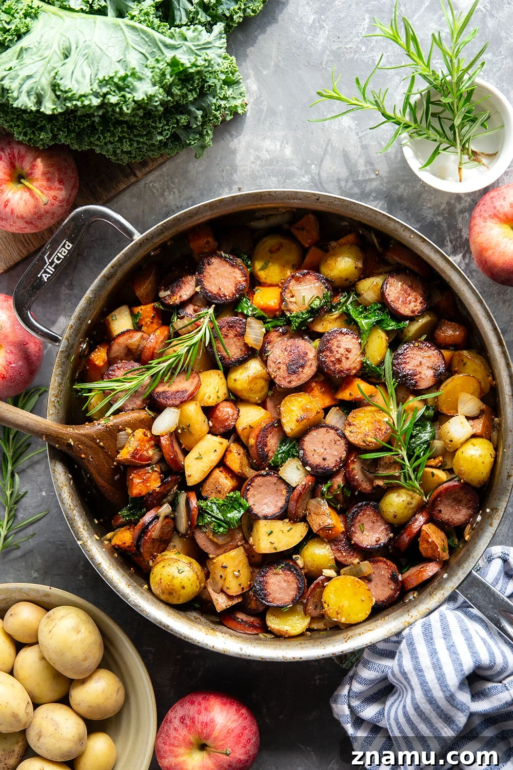 One-Pan Autumn Sausage and Roasted Vegetable Skillet 4 Packed with juicy sausage slices and tons of tender fall vegetables, this sausage vegetable skillet cooks up all in one skillet and is packed with flavor!