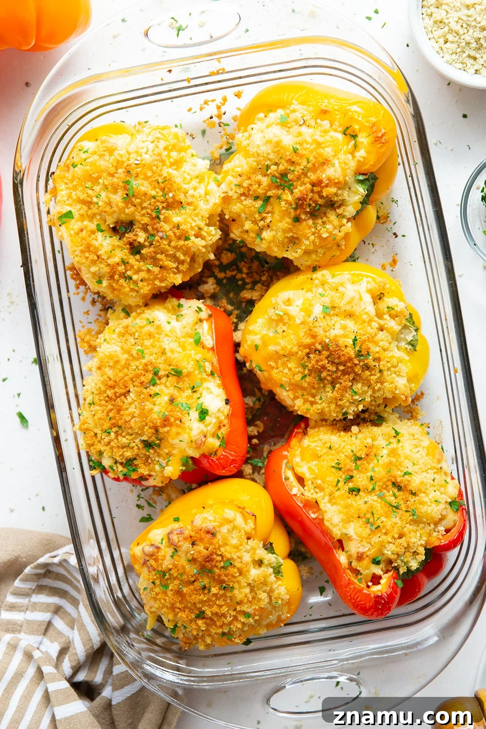 Creamy Mac and Cheese Stuffed Bell Peppers 4 Rich and cheesy mac and cheese stuffed peppers feature tender sweet peppers stuffed with creamy mac and cheese with lots of crispy breadcrumbs on top.